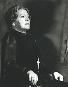 Rysanek, Leonie Kostelnicka Jenufa photo by Klotz Cortesía Archivos del Metropolitan Opera
