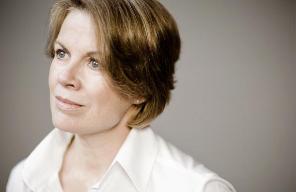 Bernarda-Fink-01-12-(Marco-Borggreve)-611x397