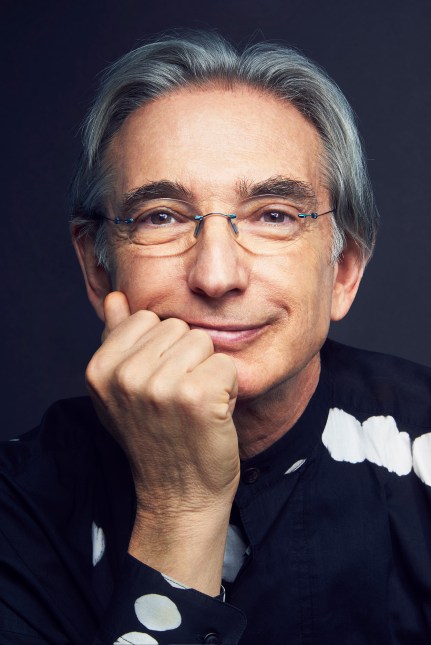michael-tilson-thomas-photo-by-spencer-lowell