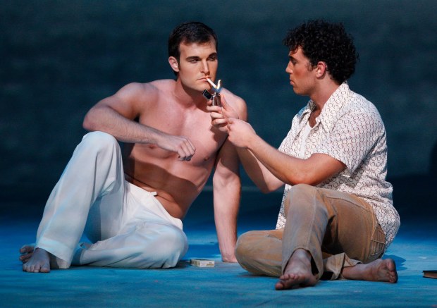 wes_mason_as_reinaldo_arenas_and_jonathan_blalock_as_lazaro2