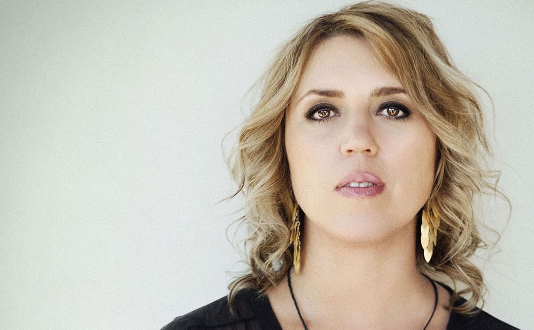 Montero_Gabriela_2015_1_pc_Shelley_Mosman_300dpi-1080x668