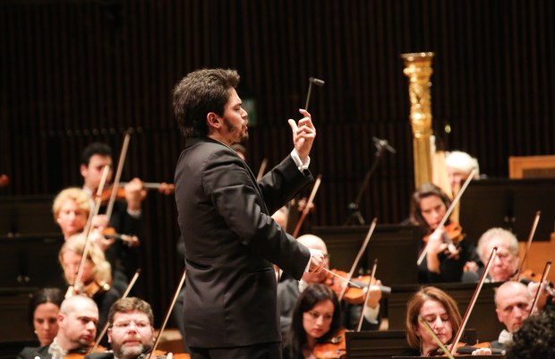 IPO-Lahav Shani - Photo by Oded Antman-02